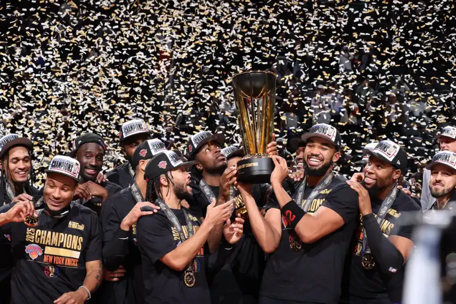 New York Knicks Juara Emirates NBA Cup 2025 Usai Kalahkan Spurs