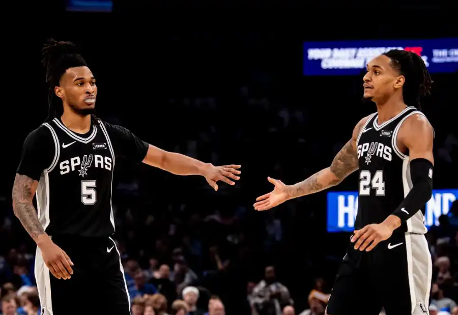 Spurs vs Thunder: San Antonio Raih Kemenangan Kedelapan Beruntun